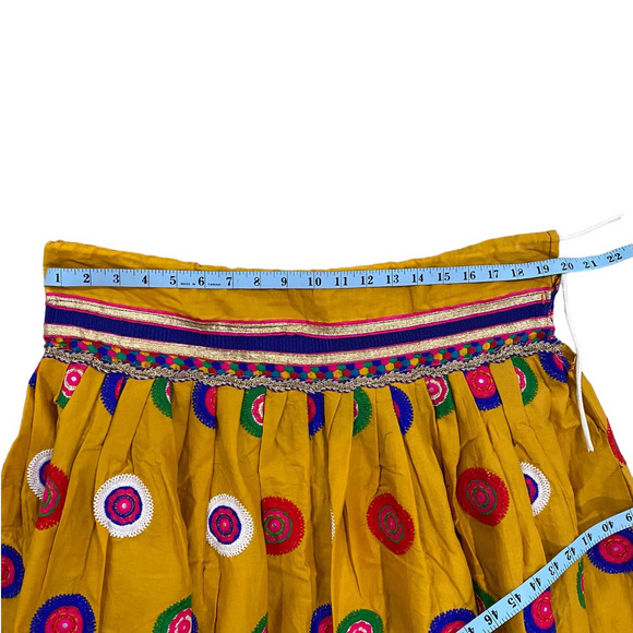 Women's Yellow & Pink Circle Design Indian Chanya Choli (M/L) - Picture 6 of 15